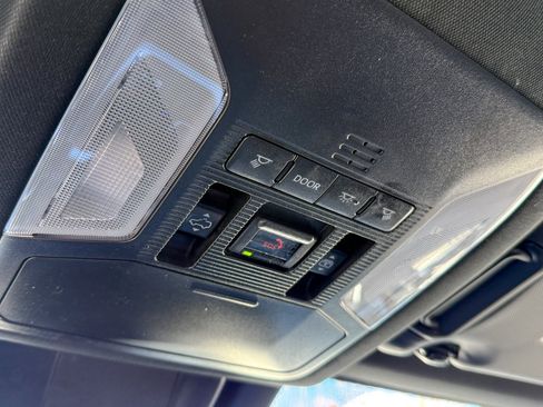 Used 2025 Toyota RAV4 XSE image 29