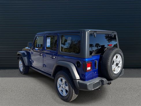 Used 2018 Jeep Wrangler Unlimited Sport S image 3