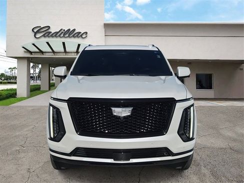 Certified 2025 Cadillac Escalade Sport Platinum image 8