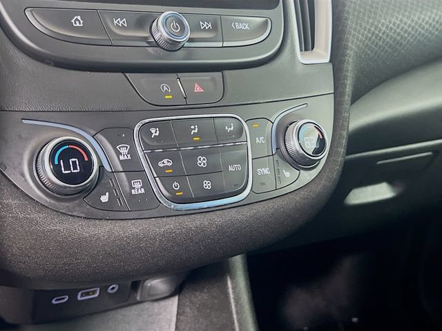 Used 2025 Chevrolet Malibu LT FWD image 14