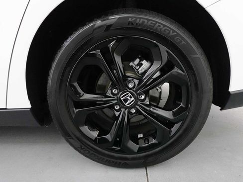 Certified 2025 Honda Accord SE image 9
