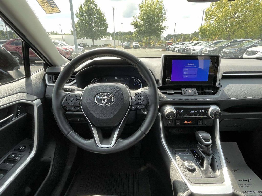 Used 2025 Toyota RAV4 XLE Premium w/ Weather Package AWD/4WD image 21