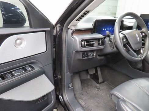 Used 2025 Lincoln Aviator Reserve w/ Equipment Group 201A image 56