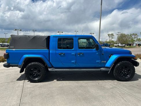 Used 2022 Jeep Gladiator Overland w/ Popular Equipment Package AWD/4WD image 10