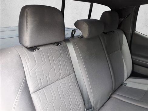 Used 2018 Toyota Tacoma TRD Sport w/ Technology Package image 23