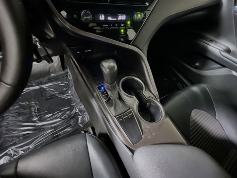 Used 2023 Toyota Camry SE image 25