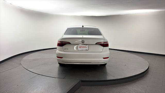 Used 2020 Volkswagen Jetta SE w/ SE Cold Weather Package FWD image 7