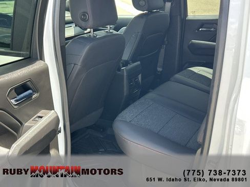 Used 2025 Chevrolet Colorado Z71 AWD/4WD image 19
