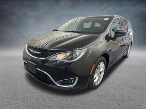 Used 2017 Chrysler Pacifica Touring Plus w/ Tire & Wheel Group image 41