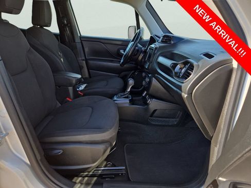 Used 2020 Jeep Renegade Altitude FWD image 15