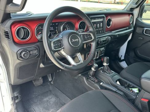 Used 2021 Jeep Wrangler Rubicon AWD/4WD image 12
