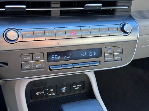 Used 2025 Hyundai Kona SEL image 24