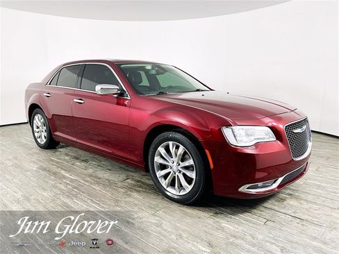 Used 2018 Chrysler 300 Limited image 1