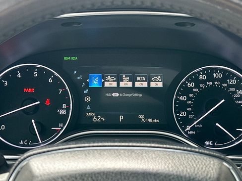 Used 2019 Toyota Avalon Limited image 33