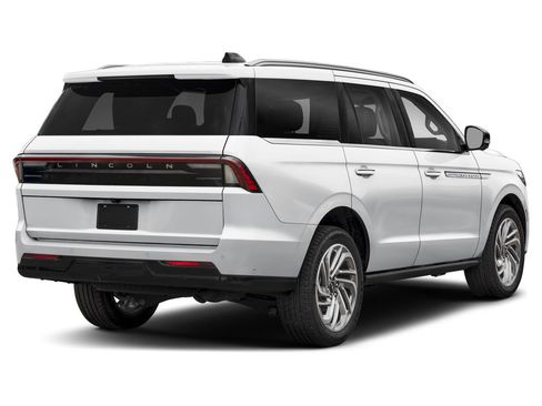 New 2025 Lincoln Navigator Reserve w/ Jet Appearance Package image 3