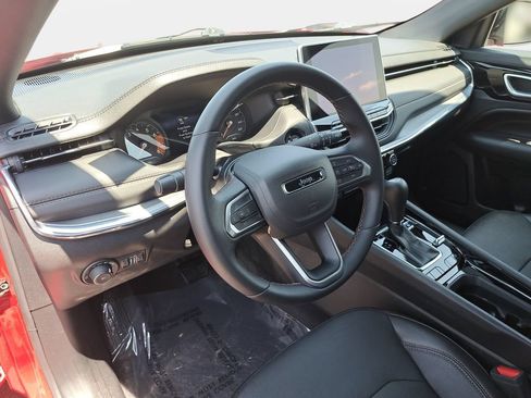 Certified 2022 Jeep Compass Limited AWD/4WD image 16