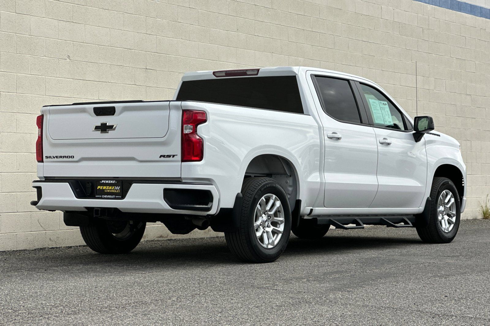 Used 2024 Chevrolet Silverado 1500 RST w/ LPO, Dark Essentials Package RWD image 4