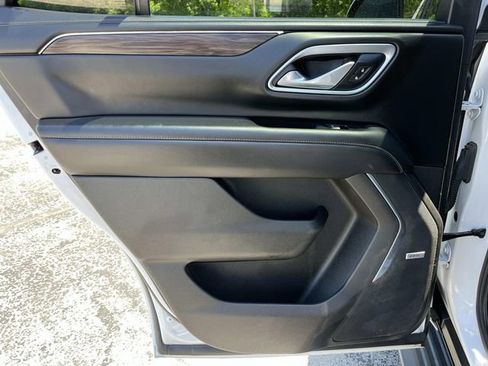Used 2021 Chevrolet Tahoe LT w/ LT Signature Package AWD/4WD image 19