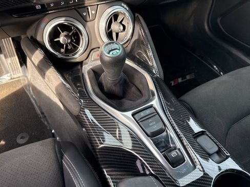 Used 2017 Chevrolet Camaro SS image 16