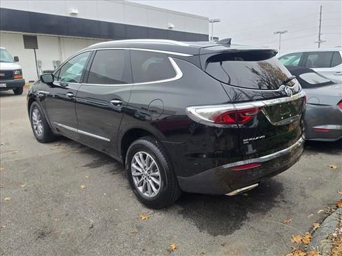 Used 2024 Buick Enclave Premium image 6