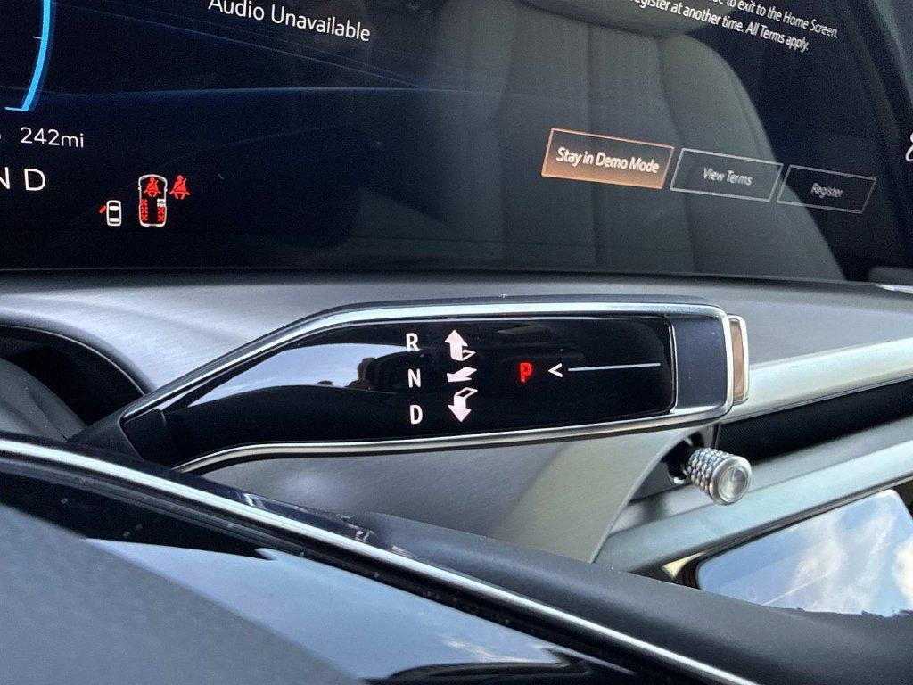 New 2027 Cadillac Vistiq Sport AWD/4WD image 29
