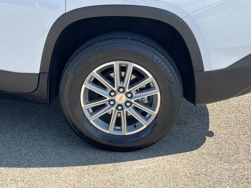 Certified 2023 Chevrolet Traverse LT FWD image 13