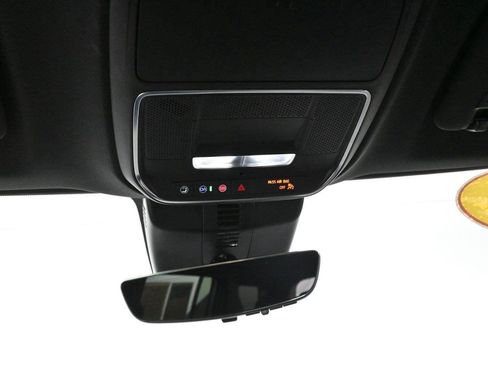 Used 2025 Chevrolet Traverse High Country FWD image 28