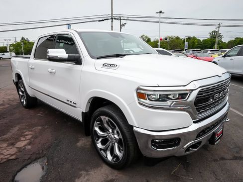 Used 2024 RAM 1500 Limited AWD/4WD image 3