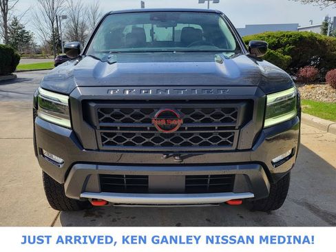 Used 2023 Nissan Frontier PRO-4X w/ Technology Package image 9