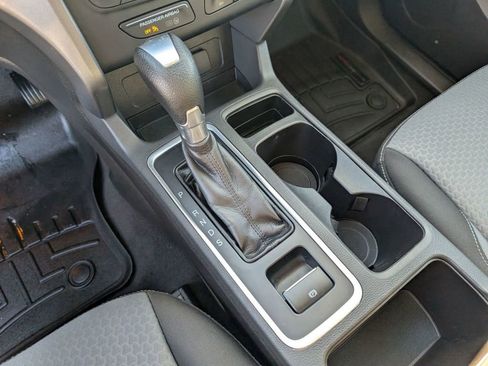 Used 2017 Ford Escape SE image 32