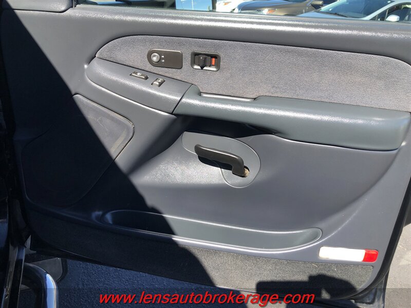 Used 2002 Chevrolet Silverado 3500 LT AWD/4WD image 18