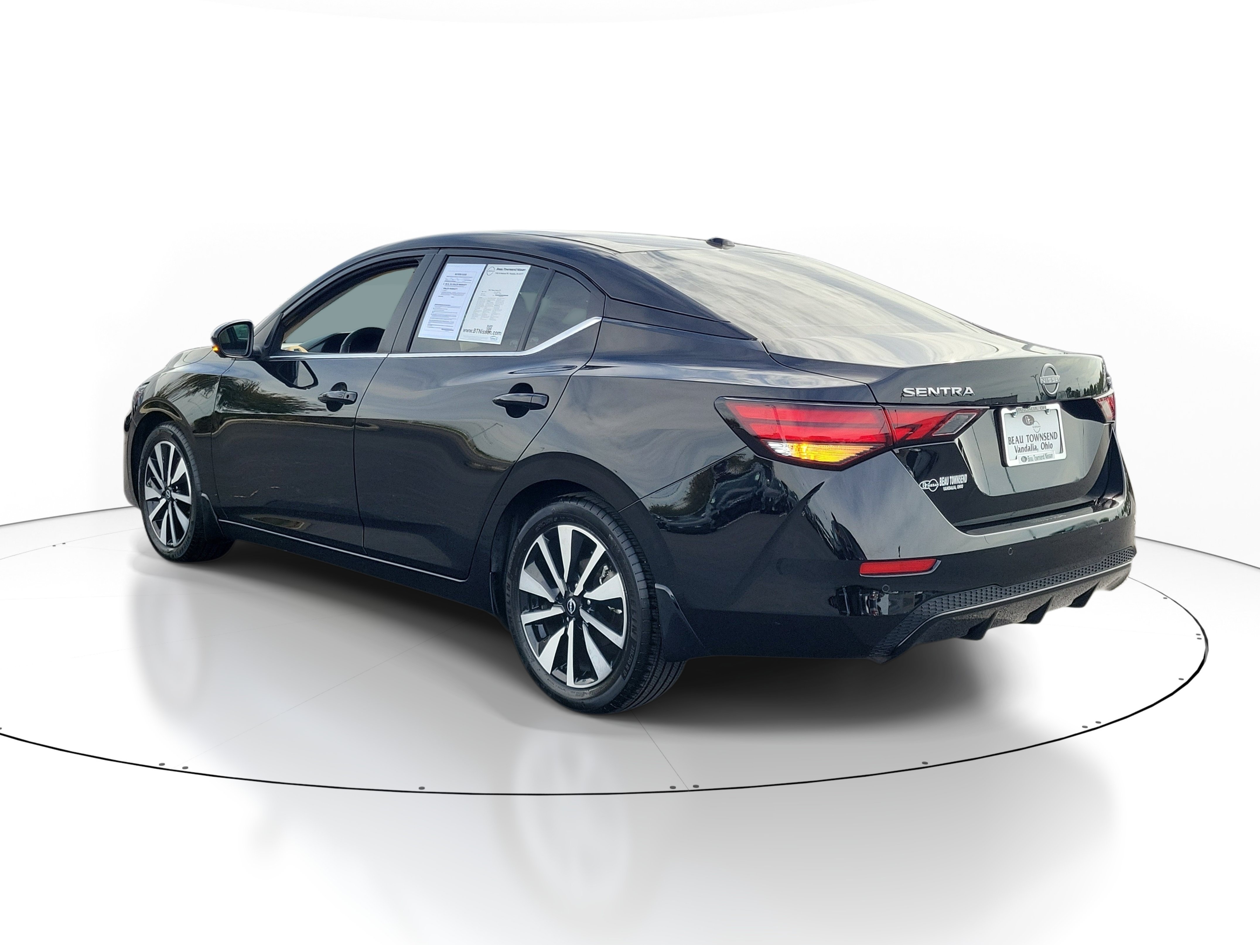 Certified 2024 Nissan Sentra SV w/ SV Premium Package FWD image 3