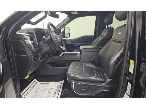 Used 2023 Ford F250 Platinum AWD/4WD image 5