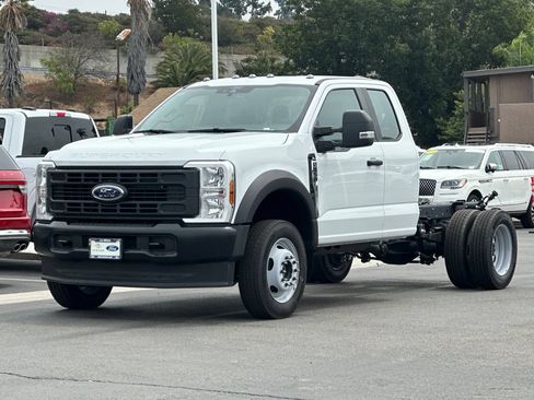 New 2026 Ford F550 4x4 Supercab Super Duty image 7