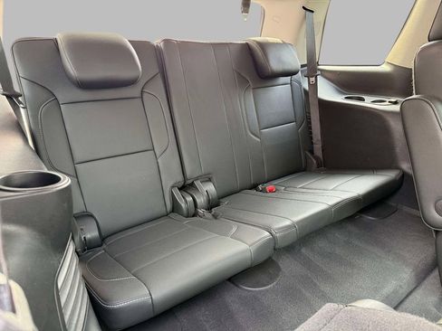 Used 2019 GMC Yukon SLT w/ Open Road Package image 17
