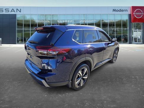 Certified 2024 Nissan Rogue SL image 5