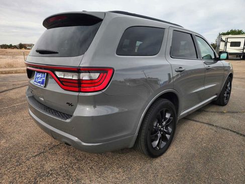 Used 2025 Dodge Durango R/T w/ Blacktop Package AWD/4WD image 5