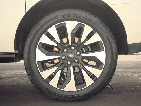 Certified 2025 Ford Expedition Max Platinum w/ Driver's Package AWD/4WD image 26