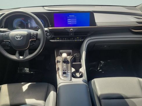 Certified 2025 Toyota Crown AWD/4WD image 11
