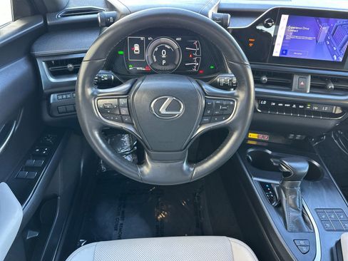 Used 2023 Lexus UX 250h F Sport w/ Accessory Package (Z2) image 16