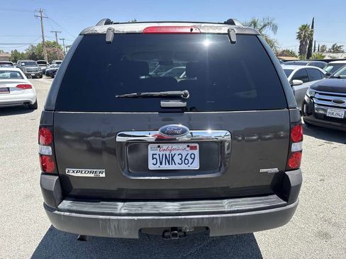 Used 2006 Ford Explorer XLT RWD image 4