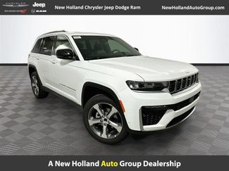 New 2026 Jeep Grand Cherokee Limited w/ Luxury Tech Group II AWD/4WD video 1
