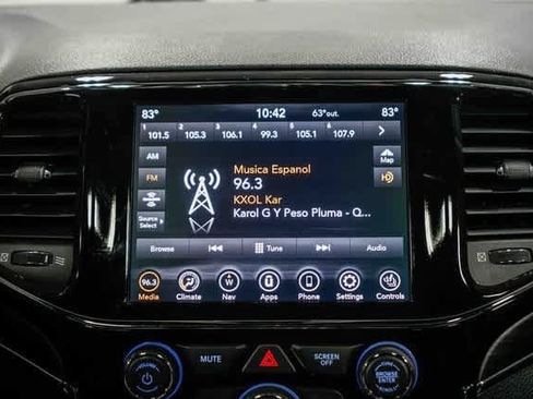 Used 2021 Jeep Grand Cherokee Limited image 14