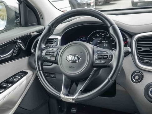 Used 2017 Kia Sorento SX image 14
