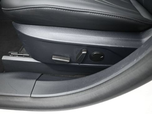 Certified 2025 Ford Mustang Mach-E Select RWD image 17