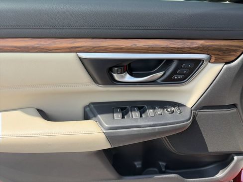 Used 2019 Honda CR-V Touring image 18