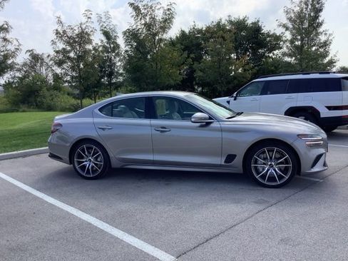 Used 2025 Genesis G70 2.5T AWD/4WD image 5