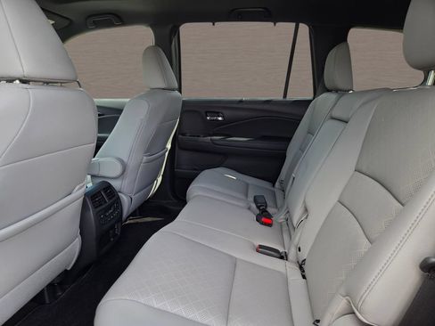 Used 2019 Honda Passport Touring image 12