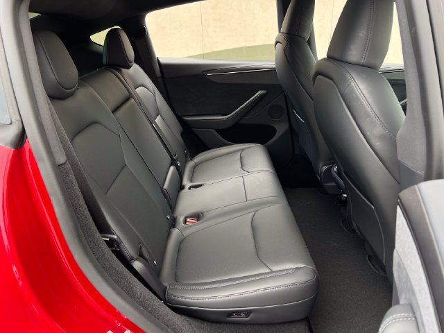 Used 2026 Tesla Model Y Long Range AWD/4WD image 40