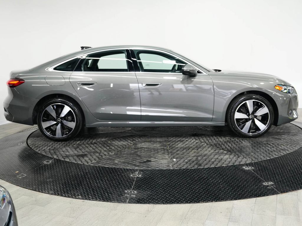 Used 2025 Audi A5 2.0T Premium Plus w/ Premium Plus AWD/4WD image 5